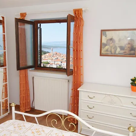 Appartement With Parking Space Vrbnik, Krk - 429 Vrbnik (Primorje-Gorski Kotar)