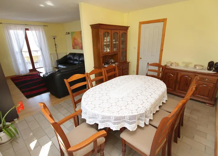 With Parking Space Vrbnik, Krk - 429 Apartament Vrbnik (Primorje-Gorski Kotar)