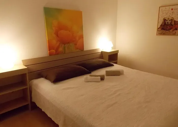 With Parking Space Vrbnik, Krk - 429 Appartamento Vrbnik (Primorje-Gorski Kotar)